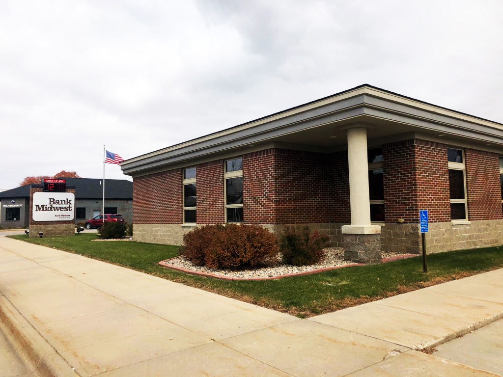 Bank Midwest Armstrong Exterior Photo