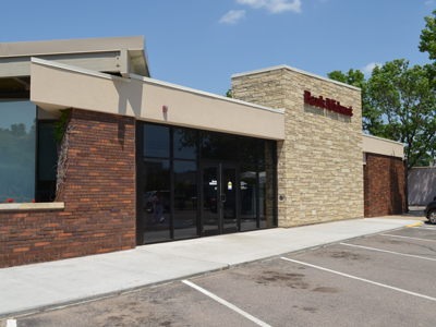 Bank Midwest Windom Exterior
