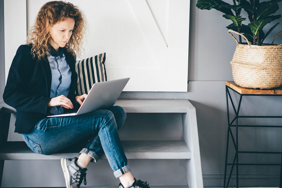 Blog feature image: 5 Quick Steps For Using Safe Online Banking Today