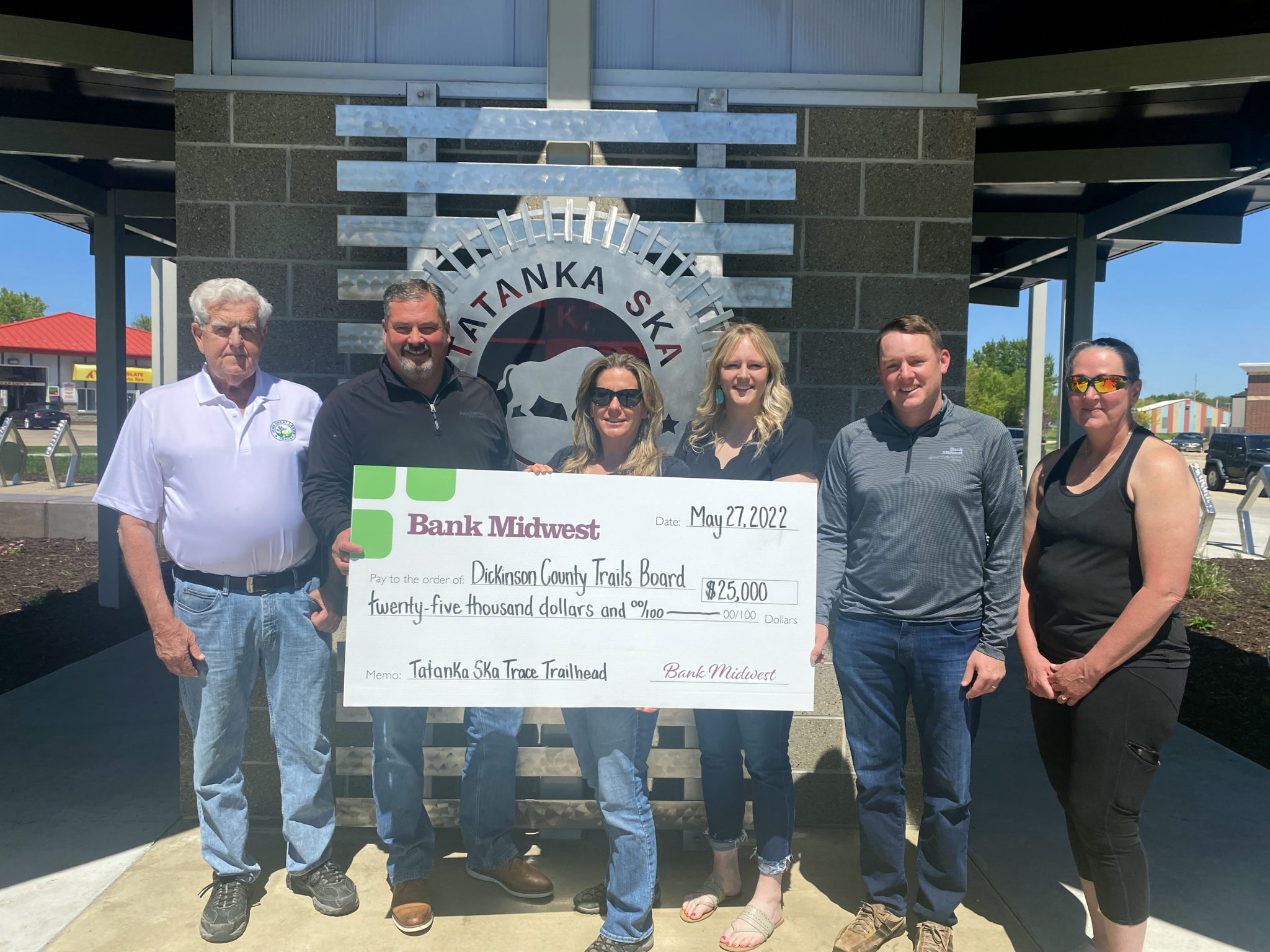 Bank Midwest Donates to the Tatanka Ska Trailhead Bank Midwest