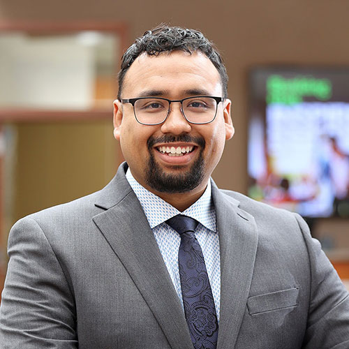 Allan Hernandez, Bank Midwest Insurance Agent at New Ulm branch