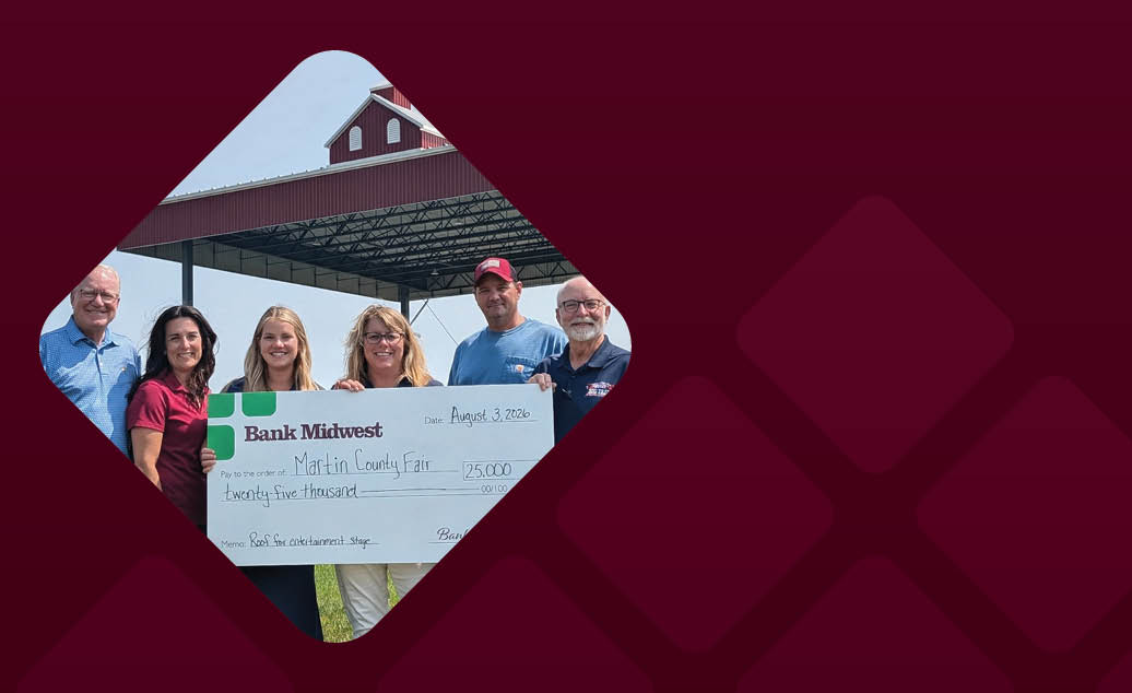 Bank Midwest donation to Martin County Fair